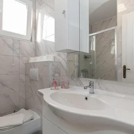 Kemp Camp Lana With Pool Drage