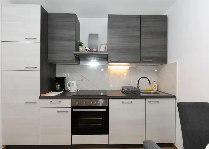 Camp Lana With Pool Campingplads *