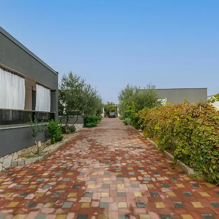 Camp Lana With Pool *