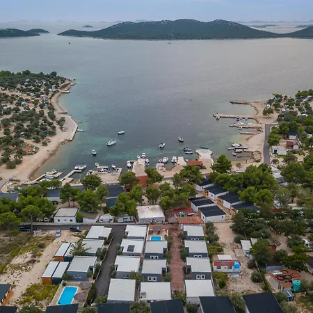 Camp Lana With Pool Campsite Drage