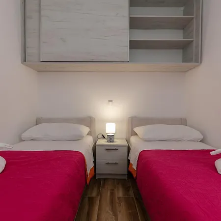 Parque de Campismo Camp Lana With Pool Drage