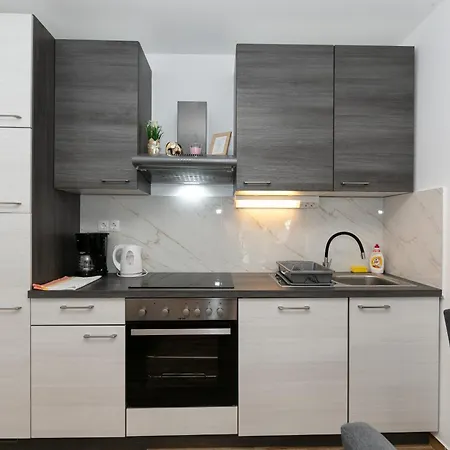 Camp Lana With Pool Parque de Campismo *