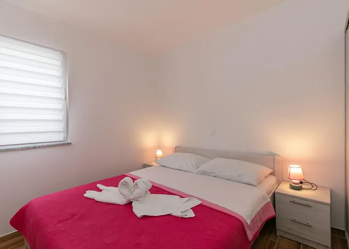 Camp Lana With Pool Kamp Drage